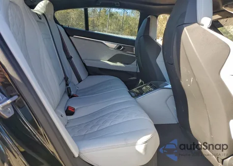 2024 BMW M8 z USA, uszkodzony, nr VIN WBSGV0C09RCR90503